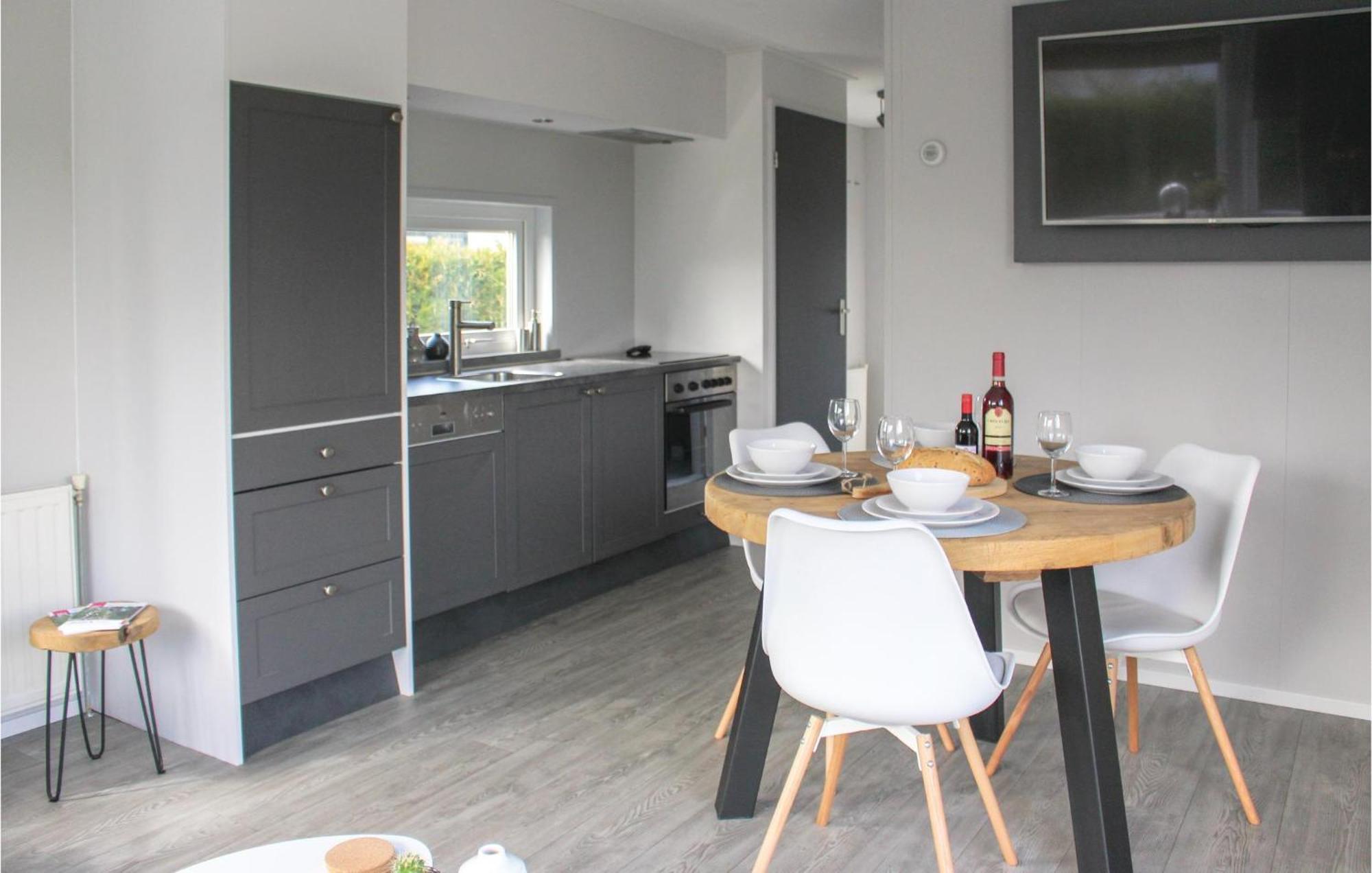 Beautiful Home In Sint-Annaland With Kitchen Exterior photo
