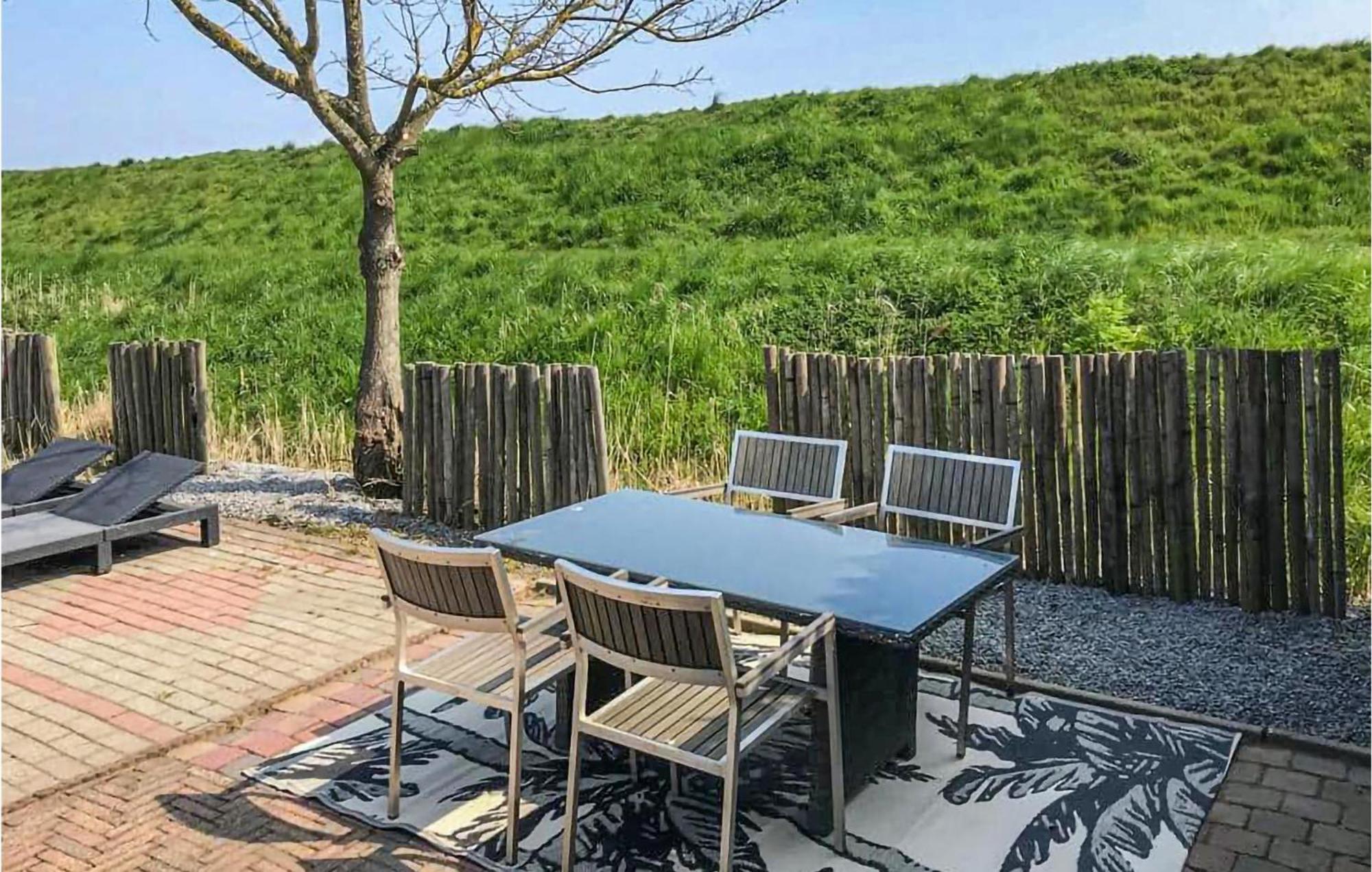 Beautiful Home In Sint-Annaland With Kitchen Exterior photo