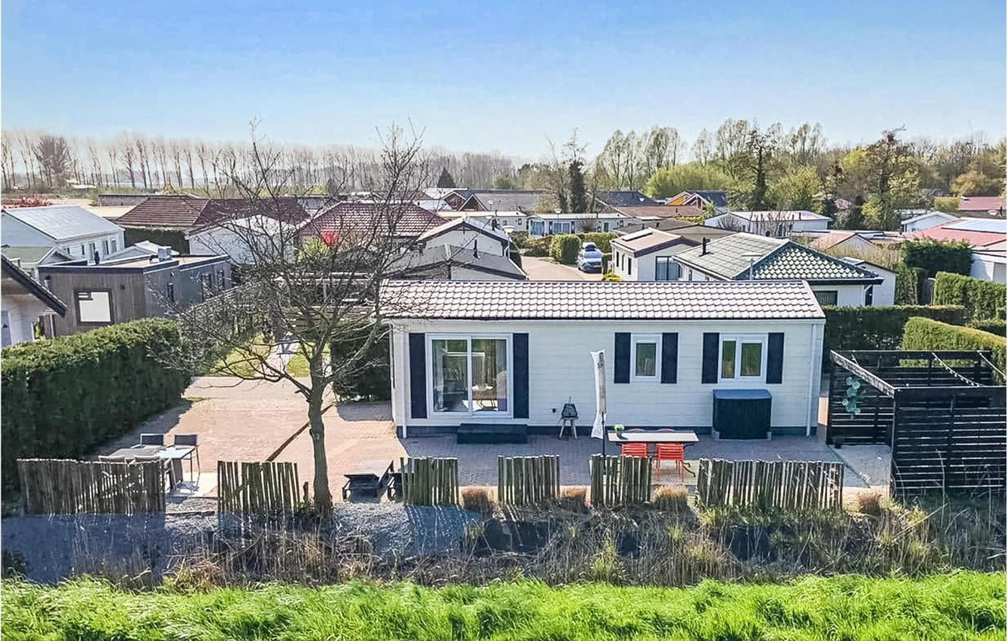 Beautiful Home In Sint-Annaland With Kitchen Exterior photo